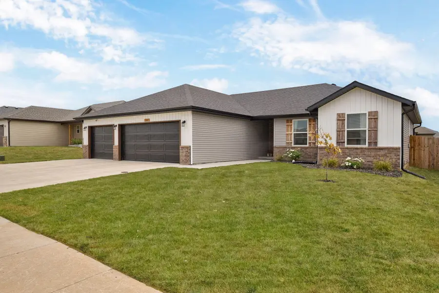 3363 W Mccanse Street, Springfield, MO 65803 - #2