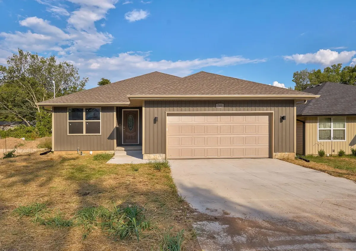 746 N Brown Avenue, Springfield, MO 65802 - #1