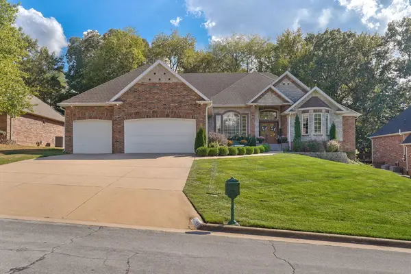 4294 E Berkeley Street, Springfield, MO 65809