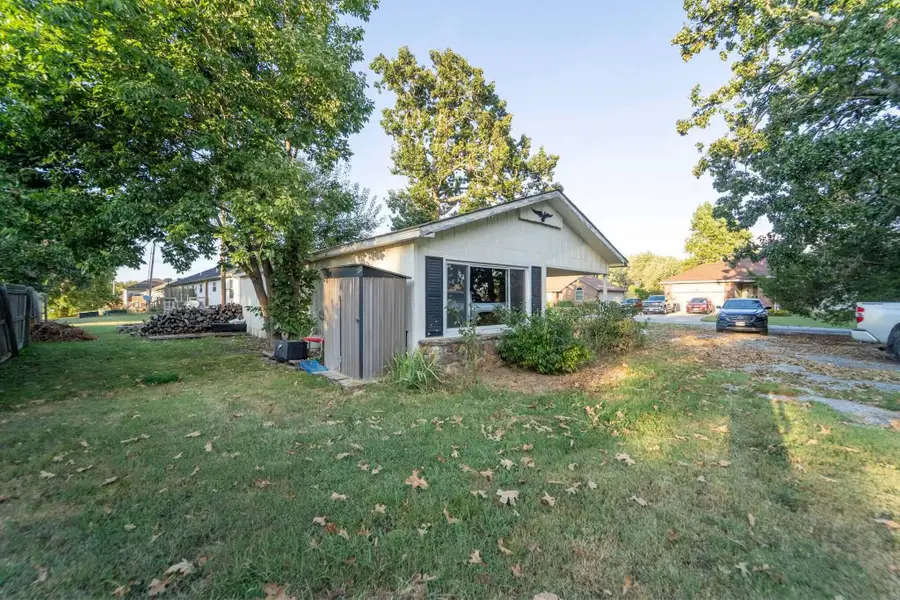 2107 S 18th Avenue, Ozark, MO 65721 - #2