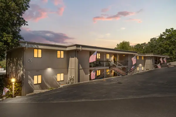 3 Port Holiday Drive #Unit F, Kimberling City, MO 65686