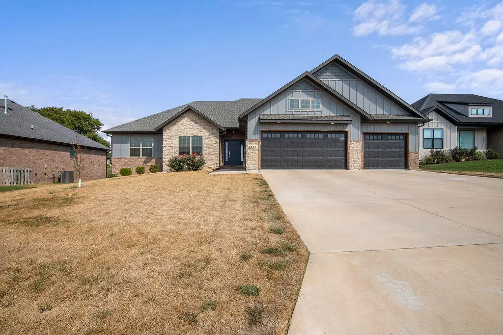1215 W Sage Court, Springfield, MO 65810 - #1