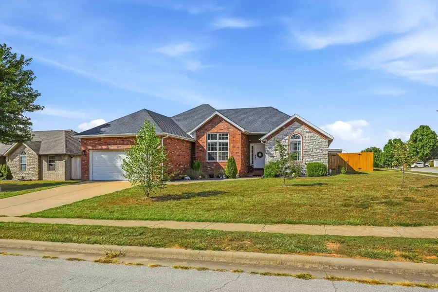 4631 W Bull Run Battle Street, Battlefield, MO 65619 - #2