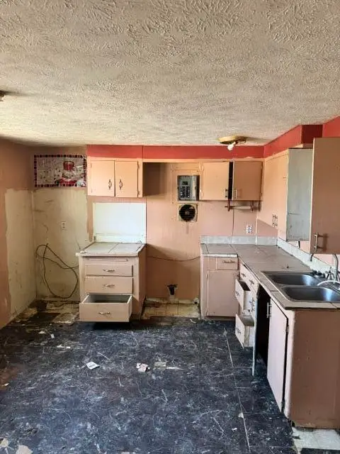 2326 N Jefferson Avenue, Springfield, MO 65803 - #2