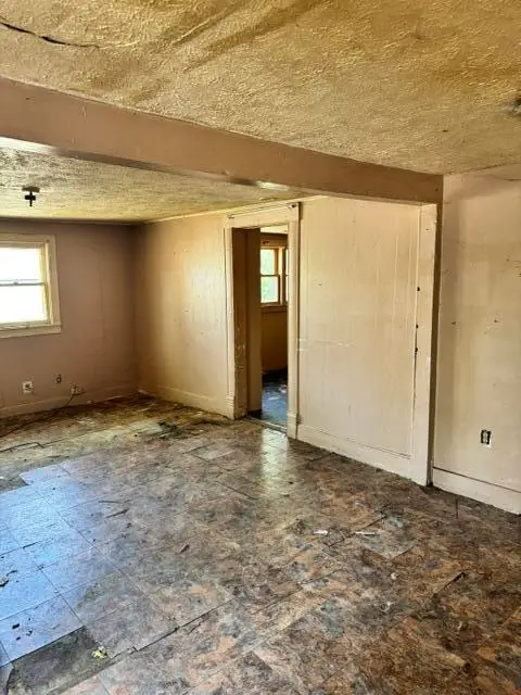 2326 N Jefferson Avenue, Springfield, MO 65803 - #3
