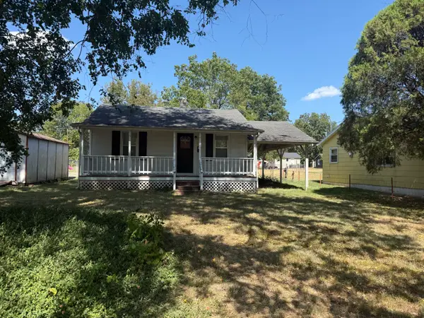 1815 W Scott Street, Springfield, MO 65802
