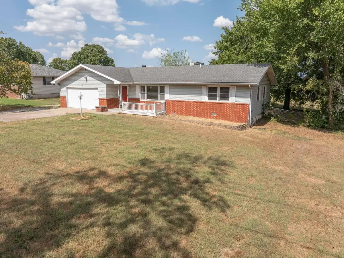 906 E Prairie Lane, Ash Grove, MO 65604 - #1