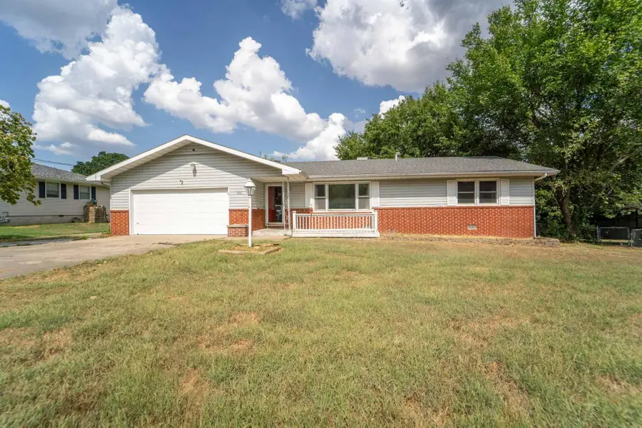 906 E Prairie Lane, Ash Grove, MO 65604 - #2