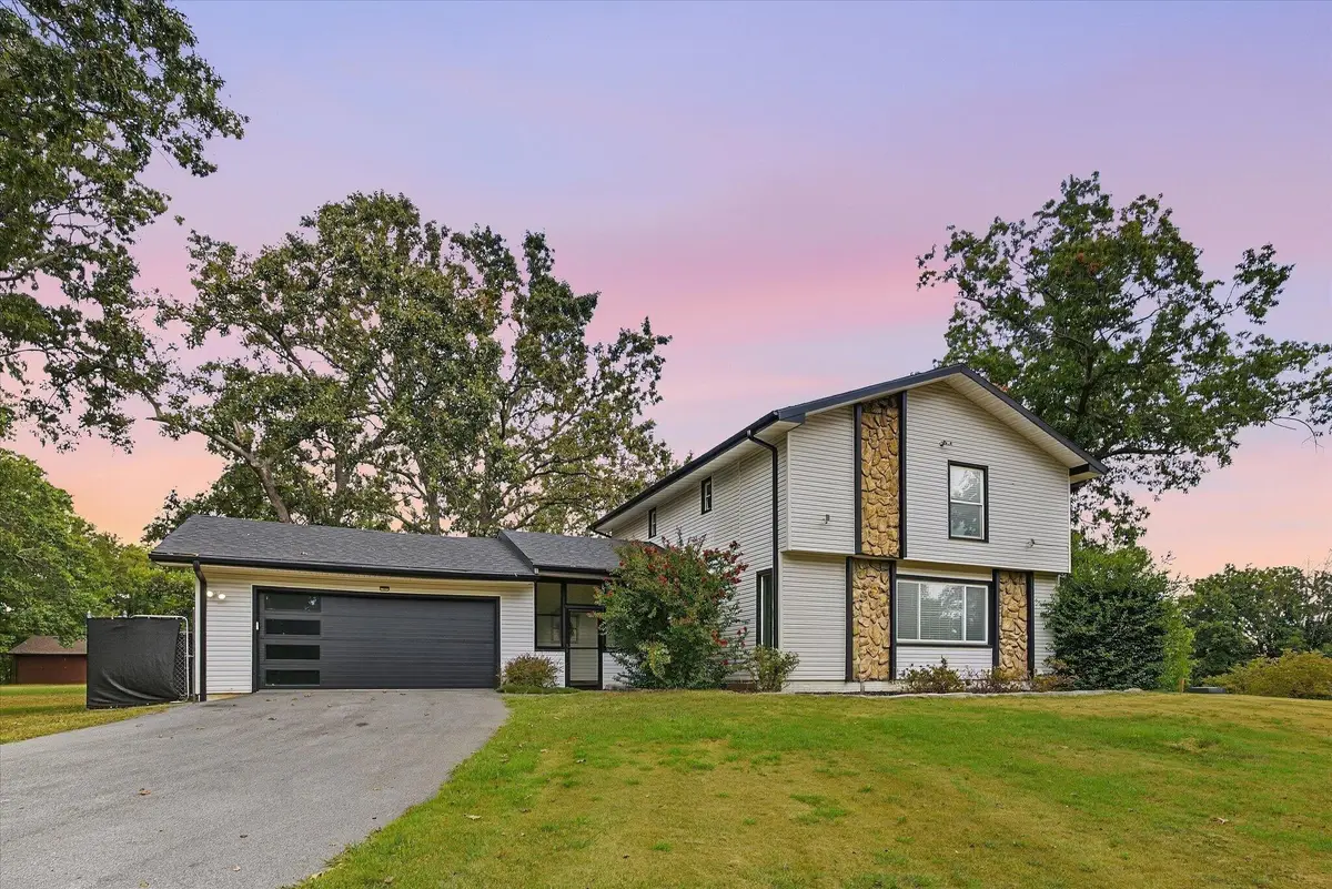 1511 E Groves Drive, Ozark, MO 65721 - #1
