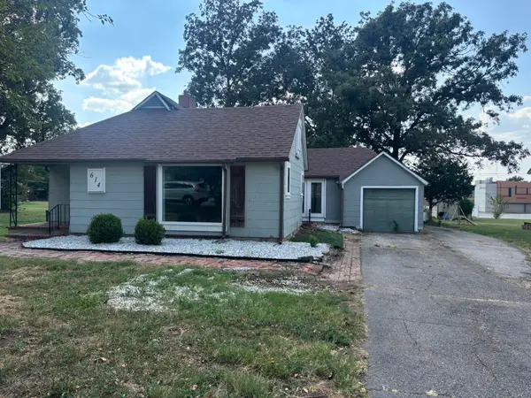 614 S Oakland Street, Webb City, MO 64870