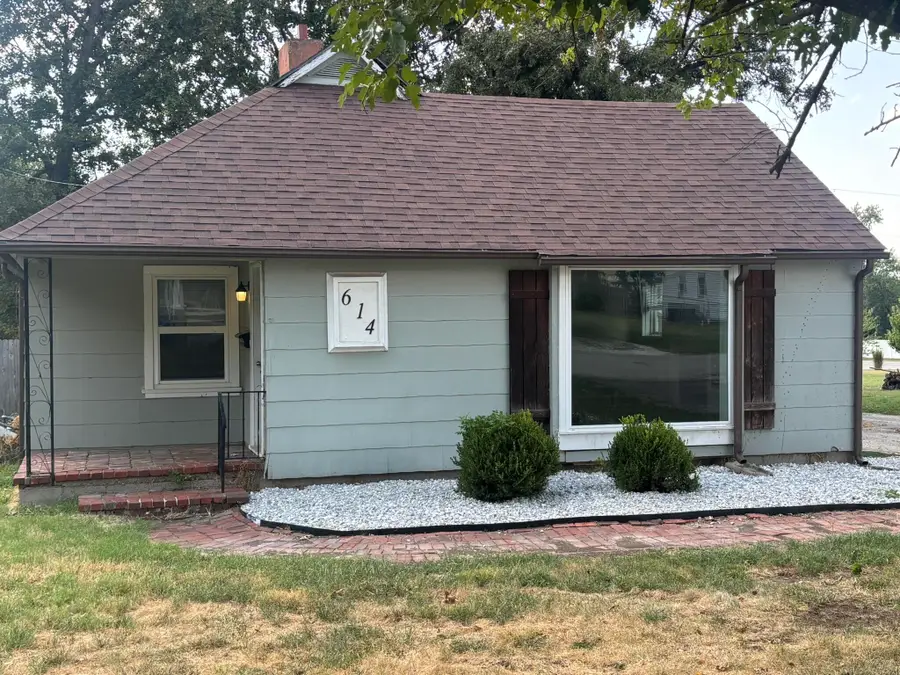 614 S Oakland Street, Webb City, MO 64870 - #2