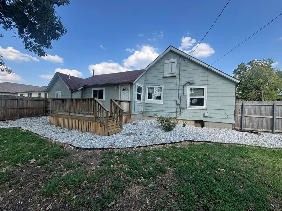 614 S Oakland Street, Webb City, MO 64870 - #3