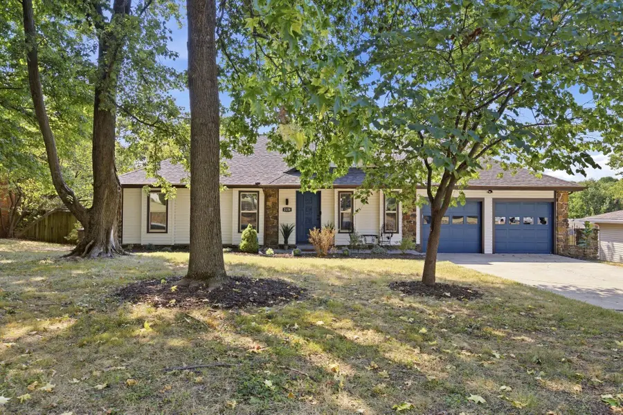 2158 E Cardinal Street, Springfield, MO 65804 - #2