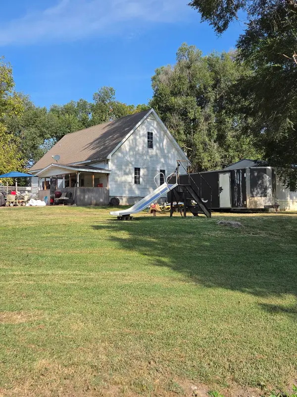 411 Juniper Avenue, Morrisville, MO 65710