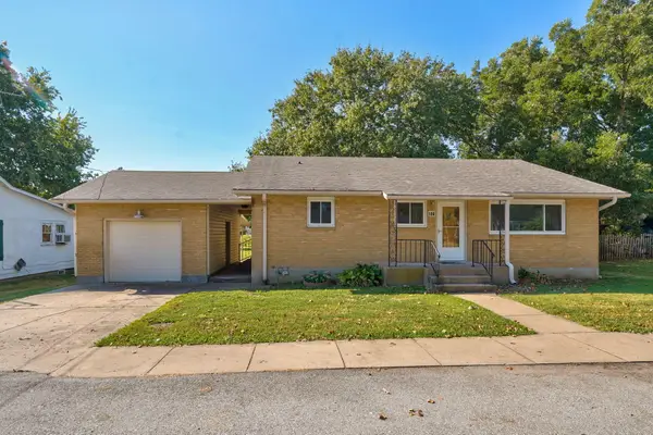 106 W Thurman Avenue, Mt Vernon, MO 65712