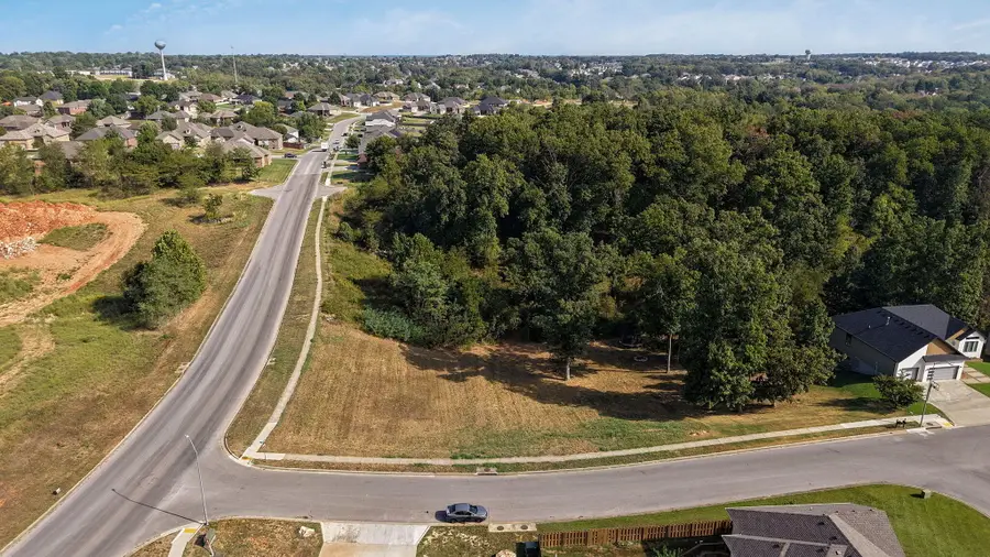 857 E Richmond Way, Nixa, MO 65714 - #2