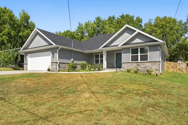 3141 E Iroquois Street, Springfield, MO 65804