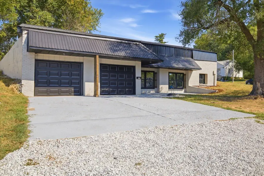 507 W 7th Street, Mountain Grove, MO 65711 - #2