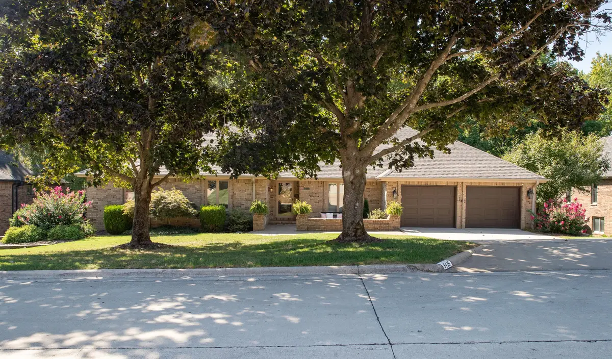 5115 S Castlewood Drive, Springfield, MO 65804 - #1