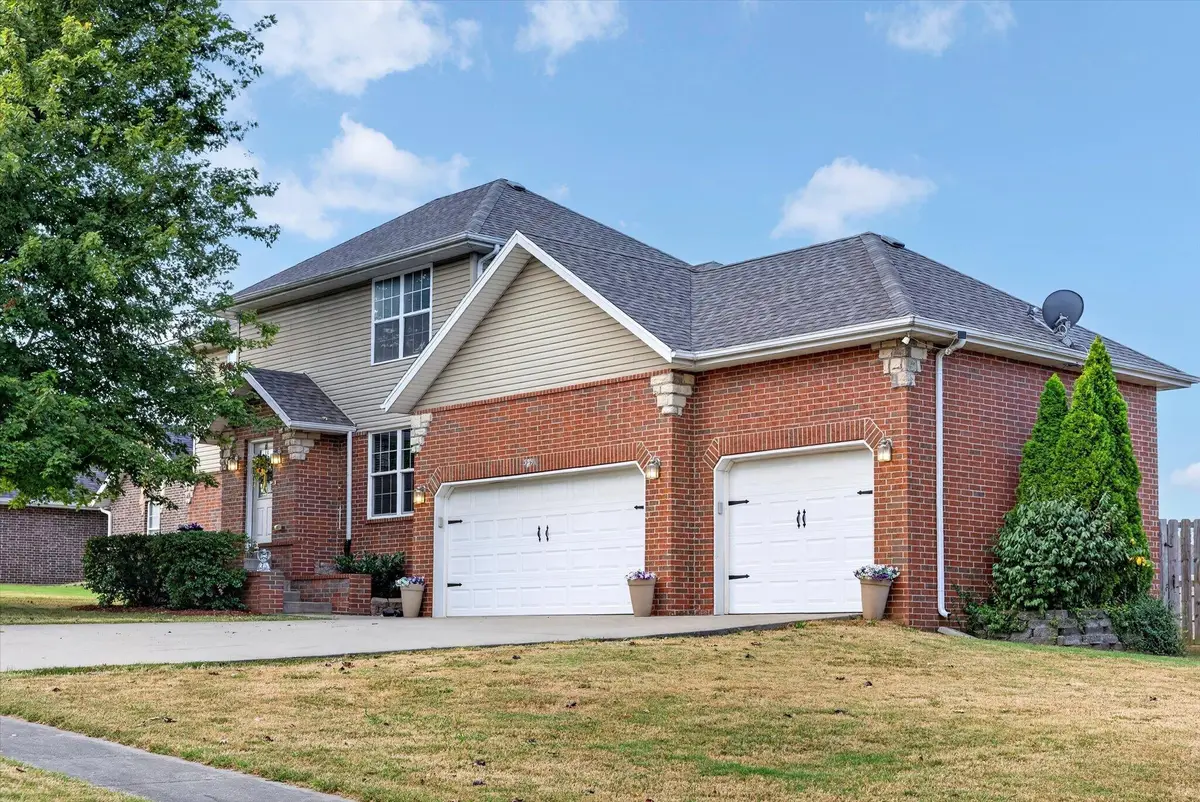 3291 N Eakins Avenue, Springfield, MO 65803 - #1