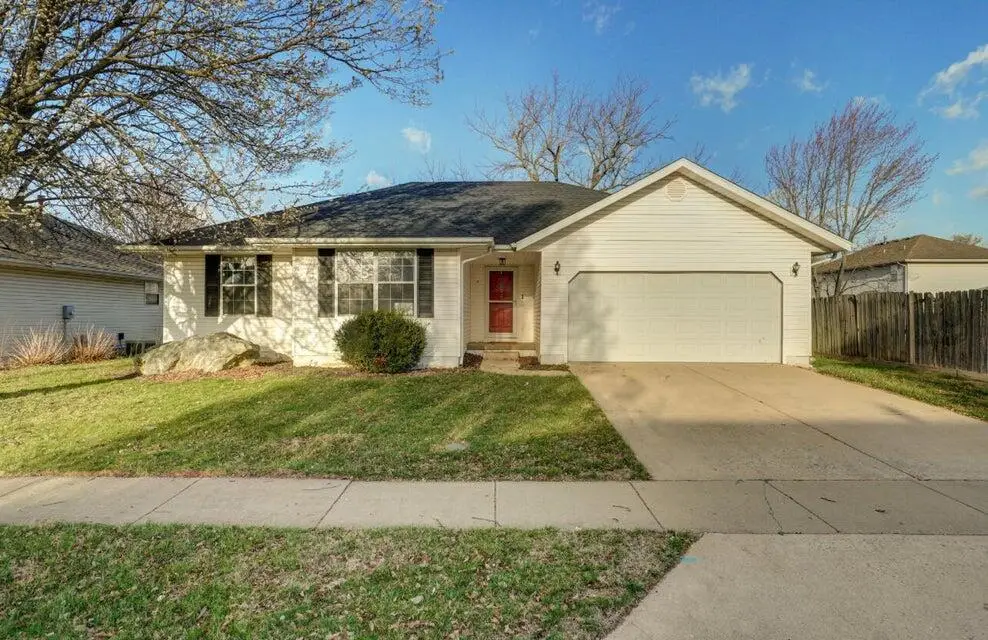 5533 S Walnut Hill Avenue, Springfield, MO 65810 - #1