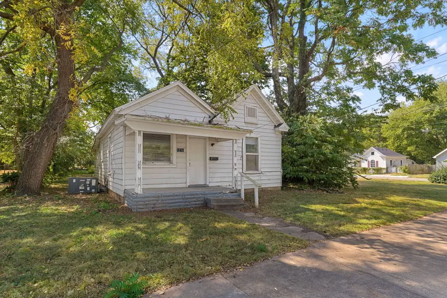 1216 W Harrison Street, Springfield, MO 65806 - #2