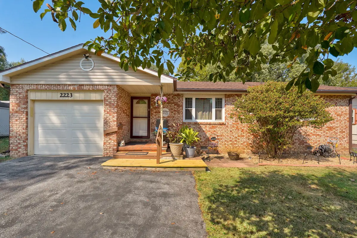 2223 N Roosevelt Avenue, Springfield, MO 65803 - #1