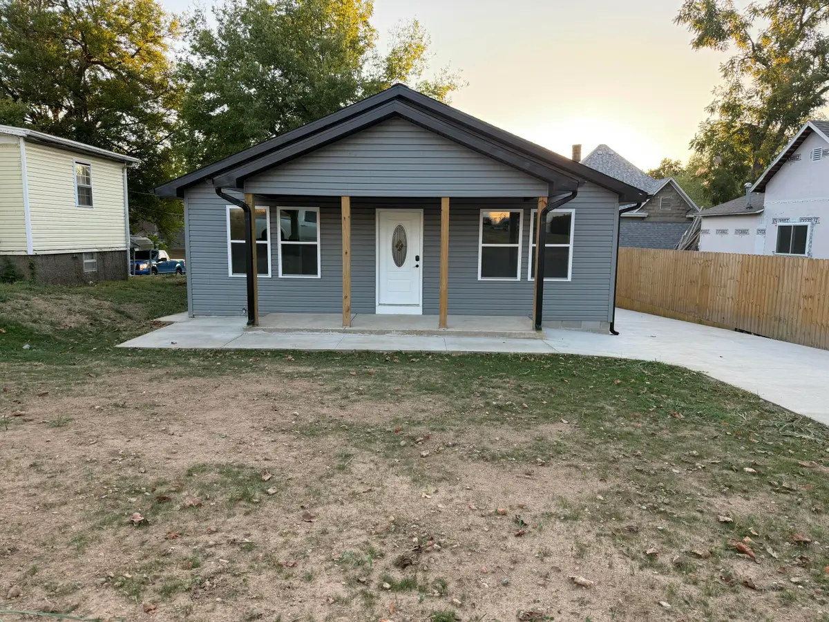 408 2nd Street, Monett, MO 65708 - #1