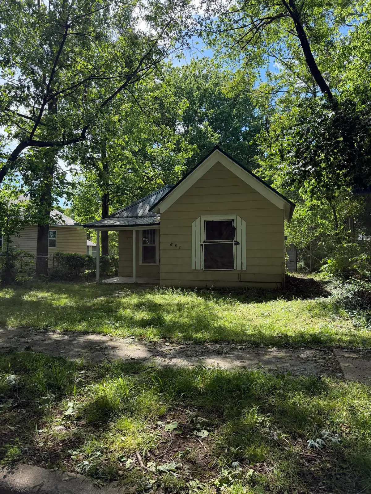 807 S Nettleton Avenue, Springfield, MO 65806 - #1