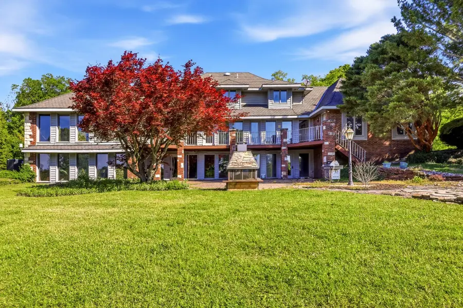 2552 S Skyline Drive, Springfield, MO 65804 - #2