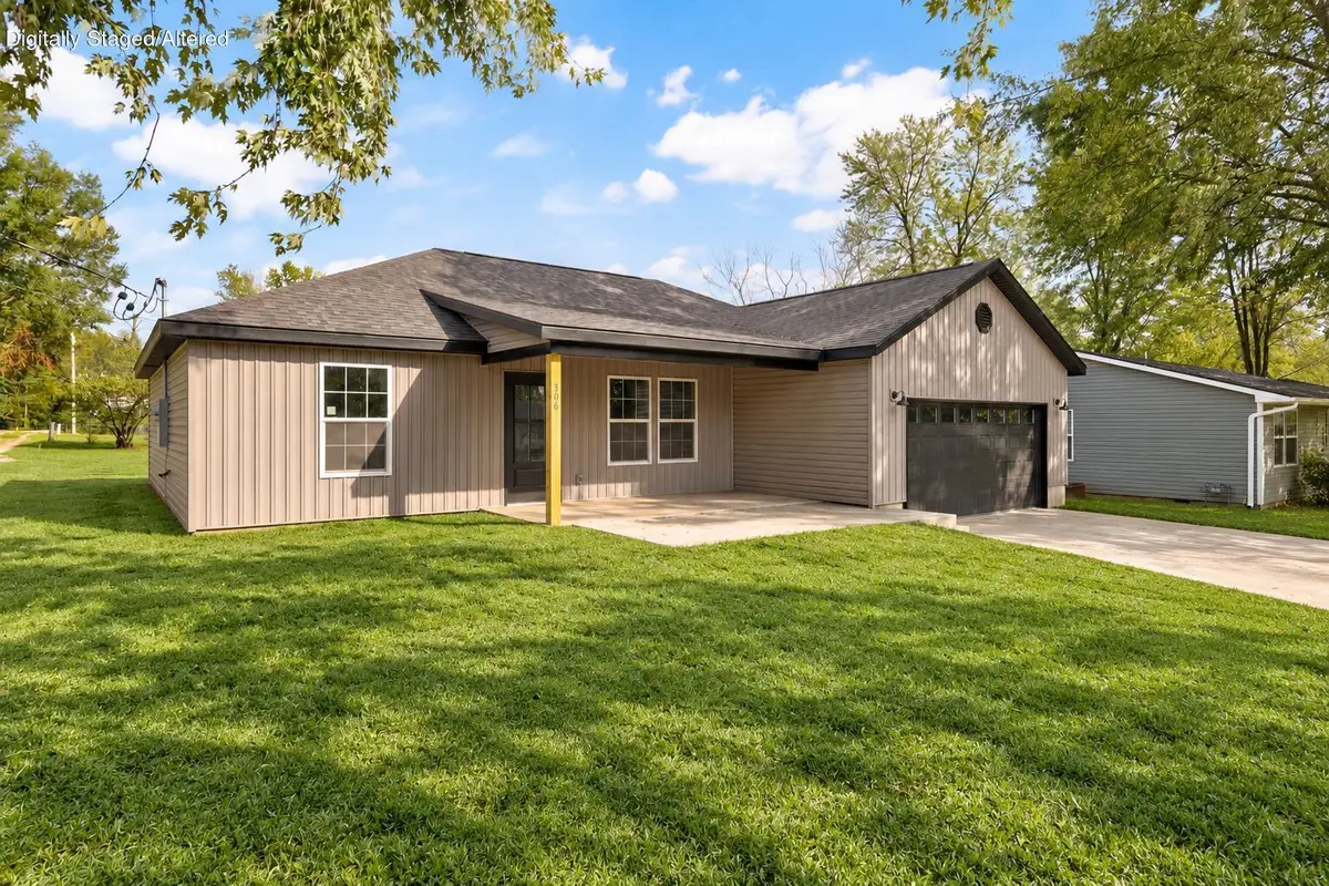 306 N Adams Street, Aurora, MO 65605 - #1