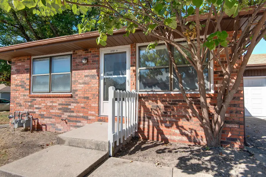 2751 E Mcdaniel Street #A & B, Springfield, MO 65802 - #2