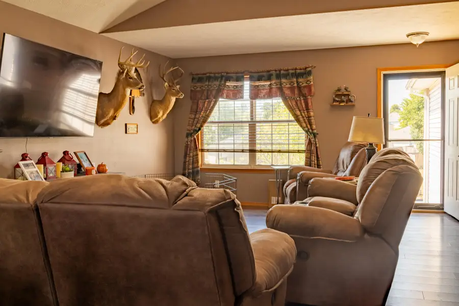 403 W Chestnut Road, Nixa, MO 65714 - #2