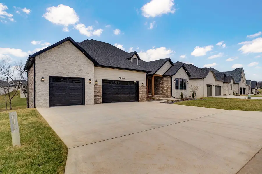 6063 S Dollison Avenue, Springfield, MO 65810 - #3
