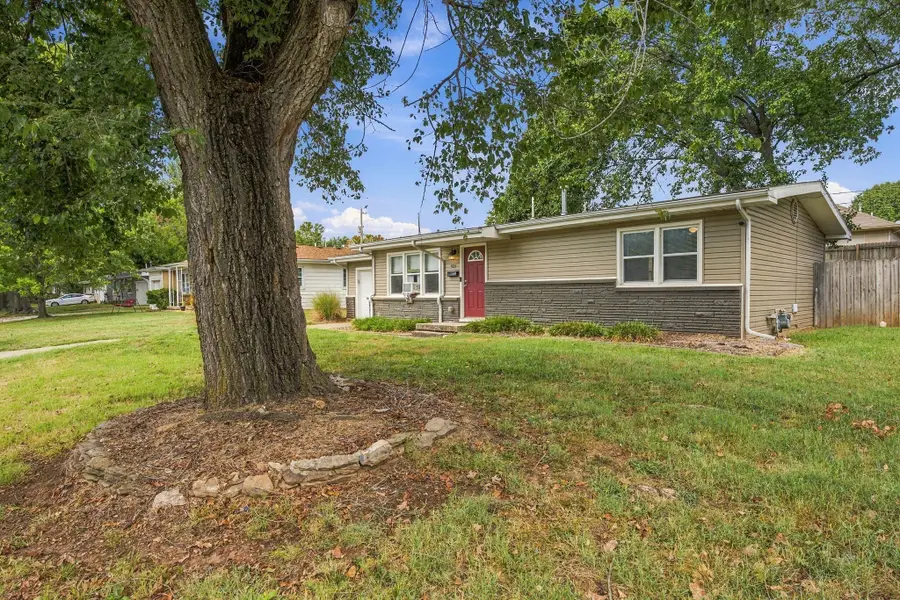 525 W Erie Street, Springfield, MO 65807 - #3