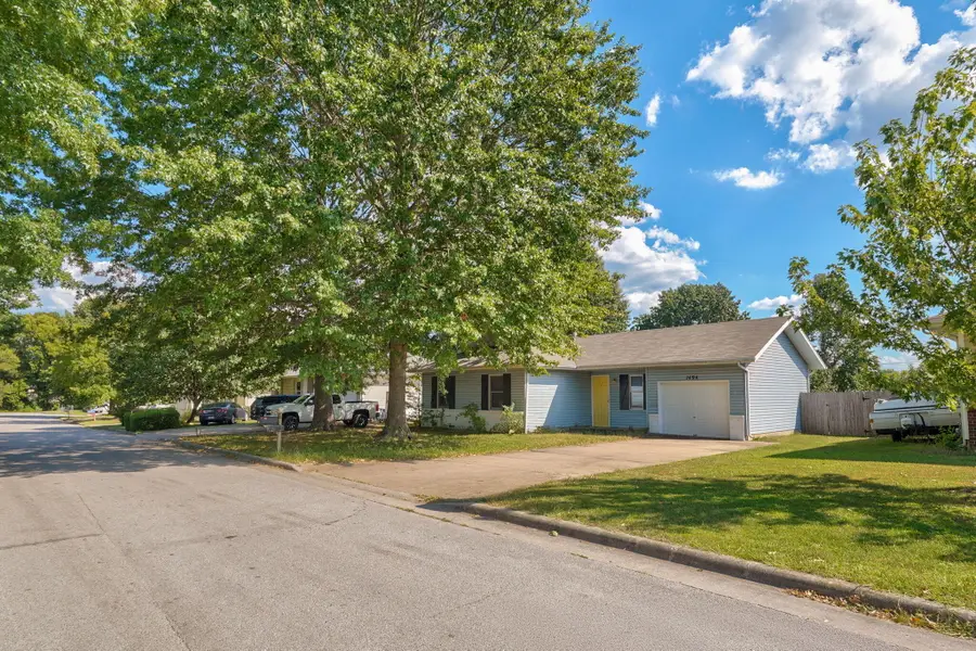 1494 W Daniels Street, Ozark, MO 65721 - #2