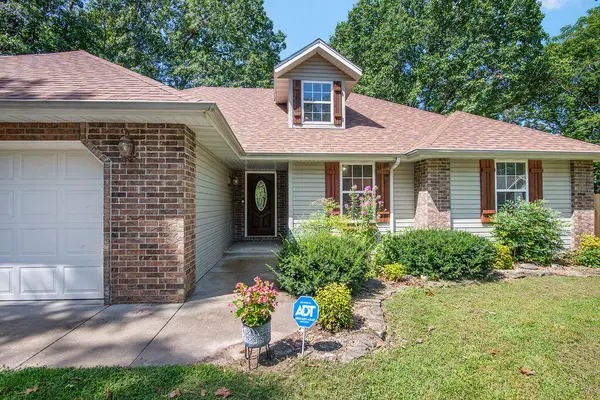 1496 S Alice Gayle Circle, Nixa, MO 65714
