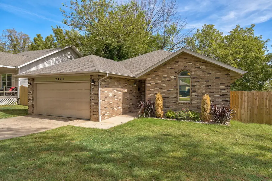 2424 N Campbell Avenue, Springfield, MO 65803 - #3