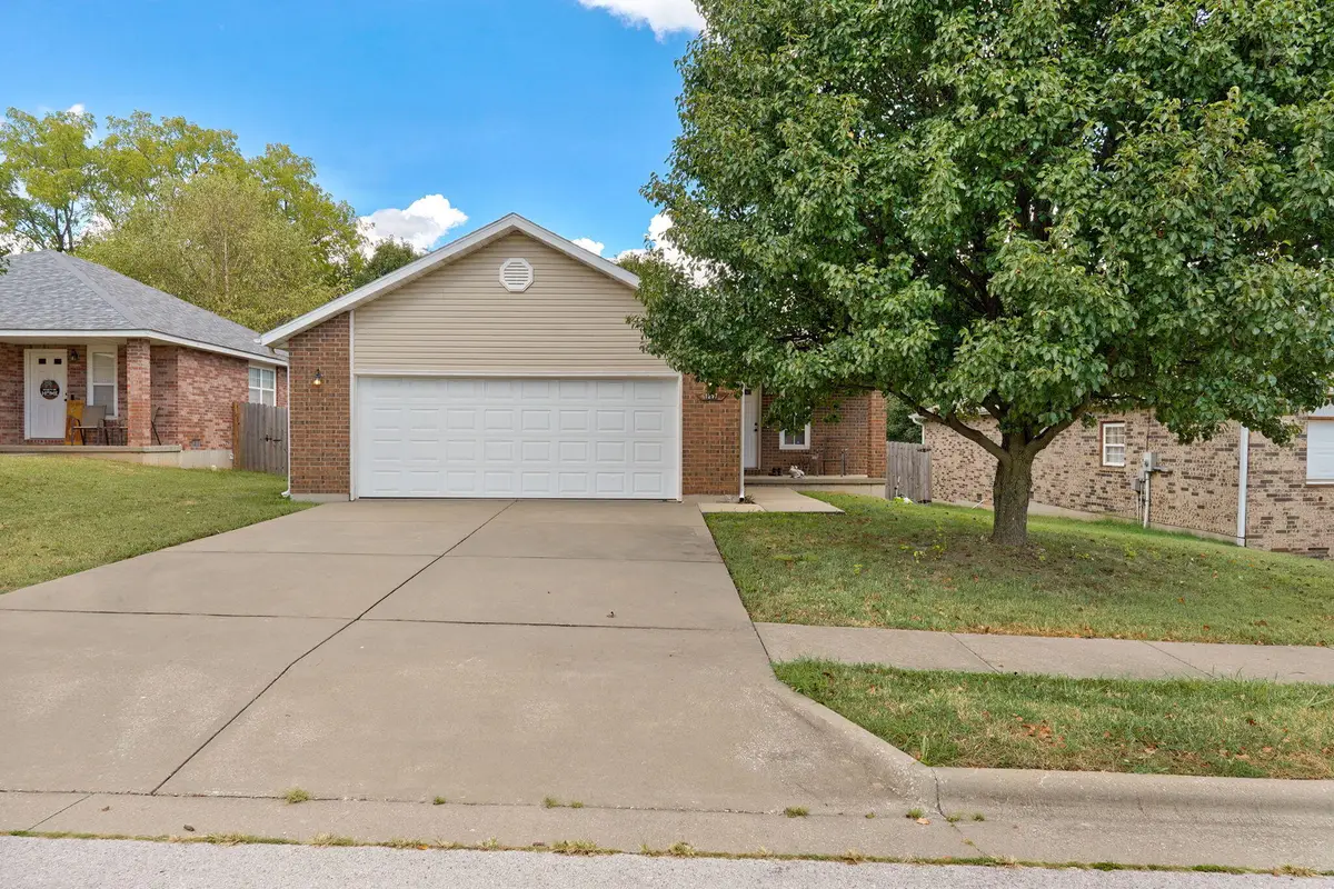 1257 E Mcclernon Street, Springfield, MO 65803 - #1