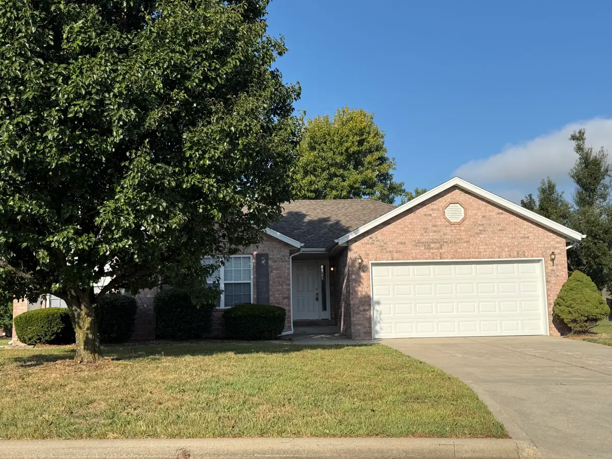 5723 S Shiloh Battle Court, Brookline, MO 65619 - #1