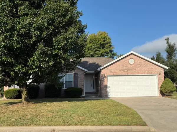 5723 S Shiloh Battle Court, Brookline, MO 65619