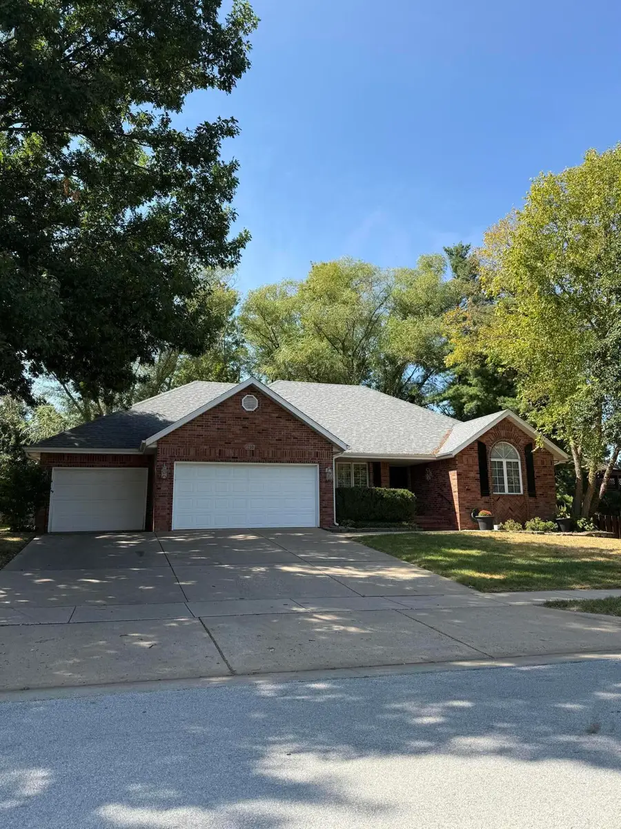 4601 S Quail Creek Avenue, Springfield, MO 65810 - #2