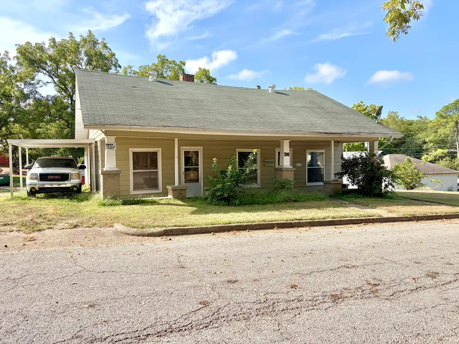 708 Worcester Street, West Plains, MO 65775 - #3