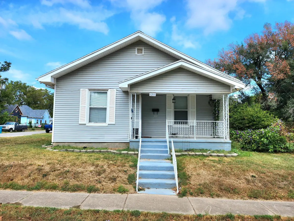 1211 W Calhoun Street, Springfield, MO 65802 - #1