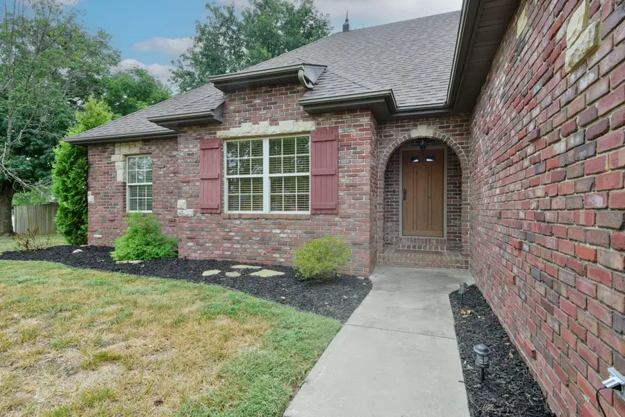 614 E Falls Circle, Ozark, MO 65721 - #3