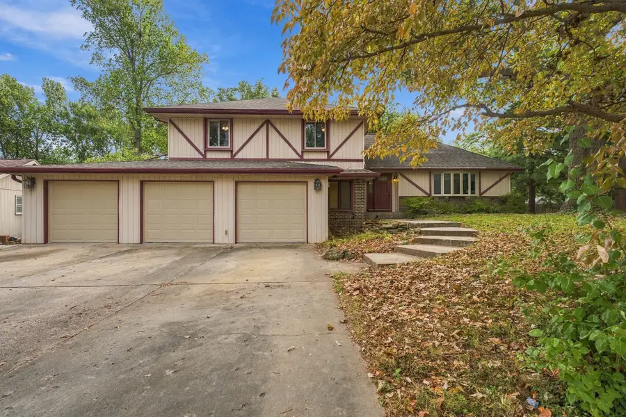2924 S Chambery Avenue, Springfield, MO 65804 - #2