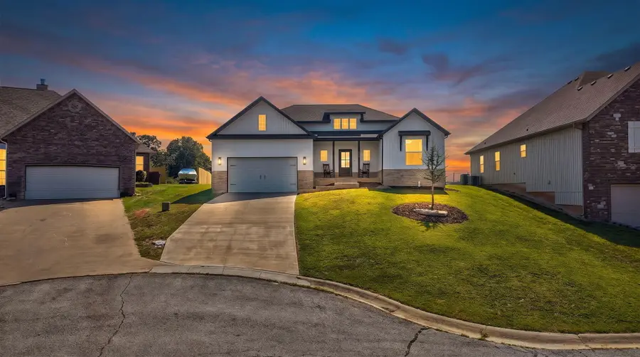 1608 E Fairwind, Ozark, MO 65721 - #2