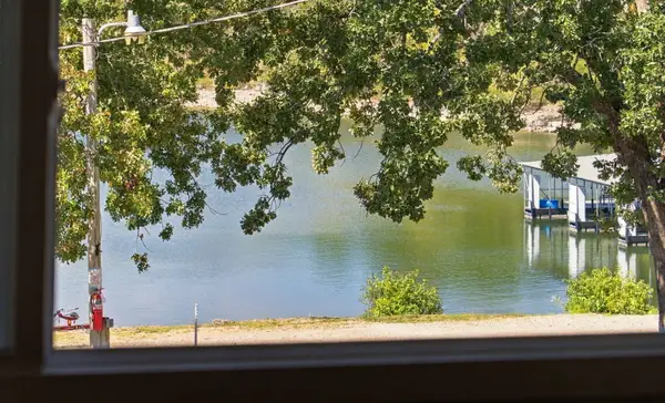 134 Deep Water Circle, Reeds Spring, MO 65737