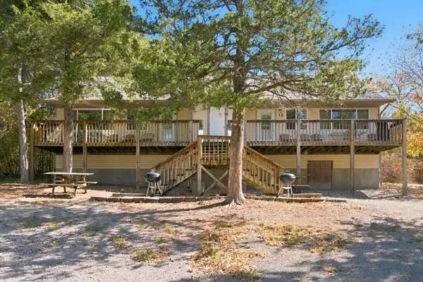 152 & 154 Deep Water Circle, Reeds Spring, MO 65737