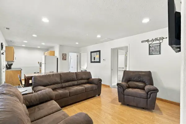 423 Eagle Drive, Reeds Spring, MO 65737